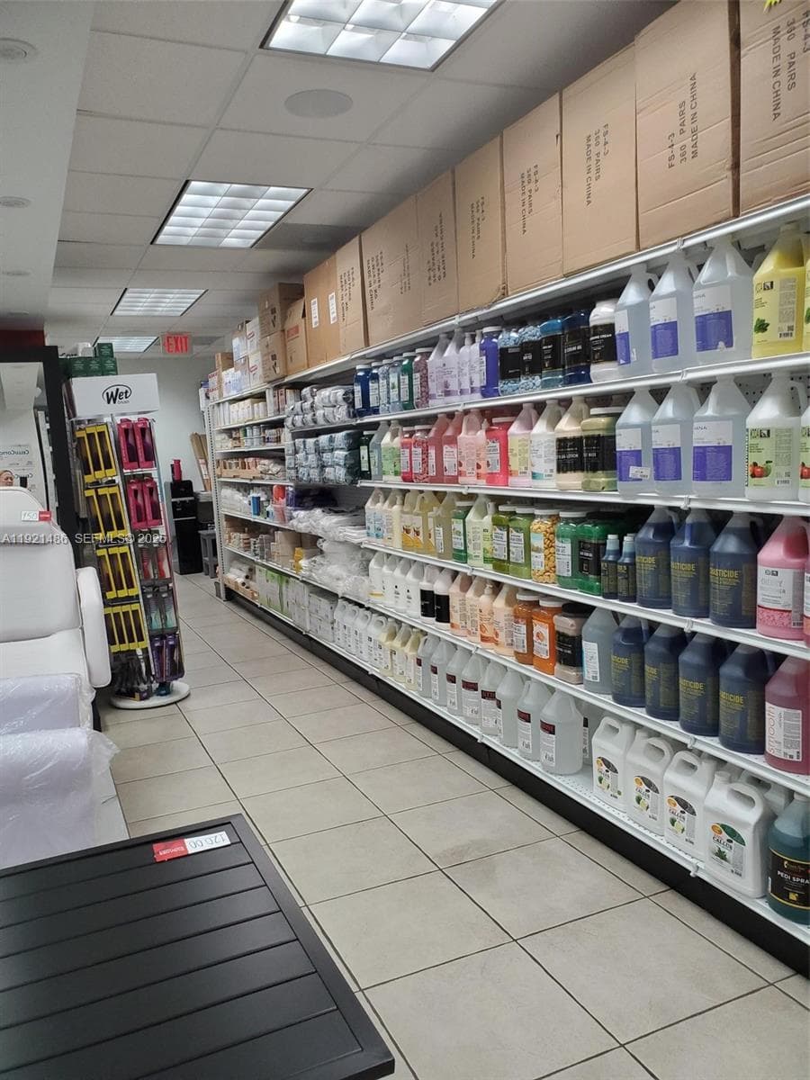7101 SW 8th St, Miami FL 33144 photo 2