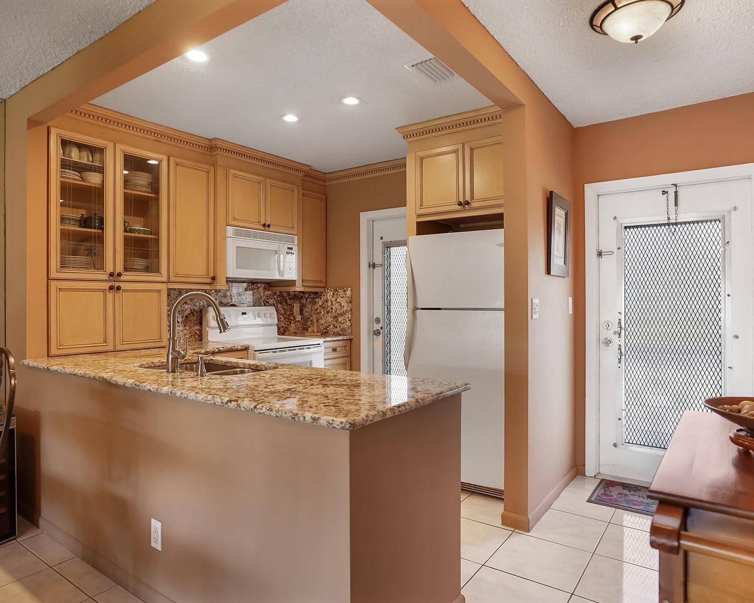 3501 NW 47th Avenue # 503, Lauderdale Lakes FL 33319 photo 2