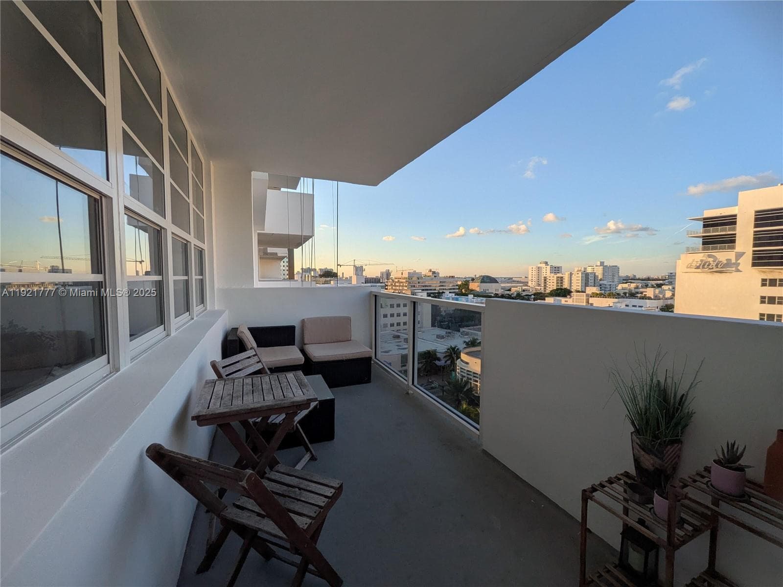 100 Lincoln Rd # 904, Miami Beach FL 33139 photo 2