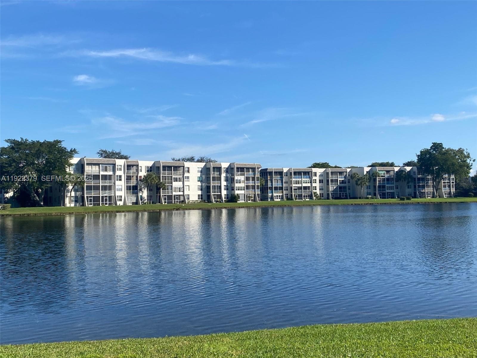 9420 Poinciana Pl # 214, Davie FL 33324 photo 3