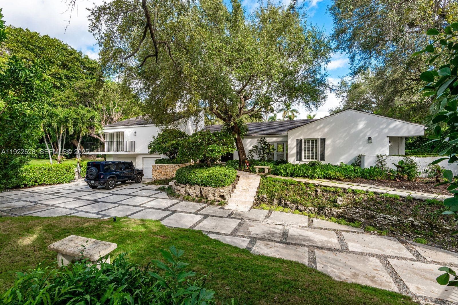 7000 Robles St, Coral Gables FL 33143 photo 2