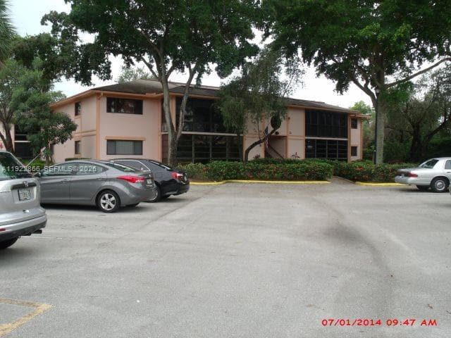 9978 N Belfort Cir # 206, Tamarac FL 33321