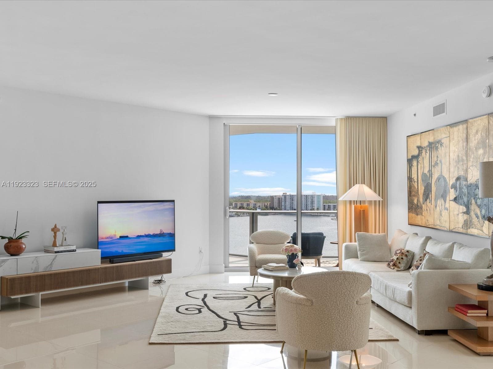 17111 Biscayne Blvd # 1104, North Miami Beach, FL 33160
