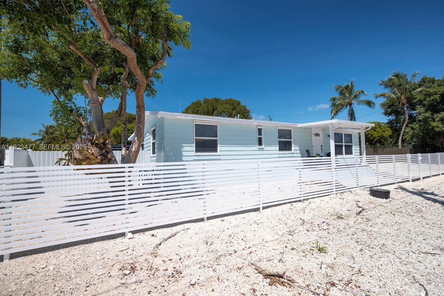 212 Buttonwood Ln, Key Largo FL 33070 photo 3
