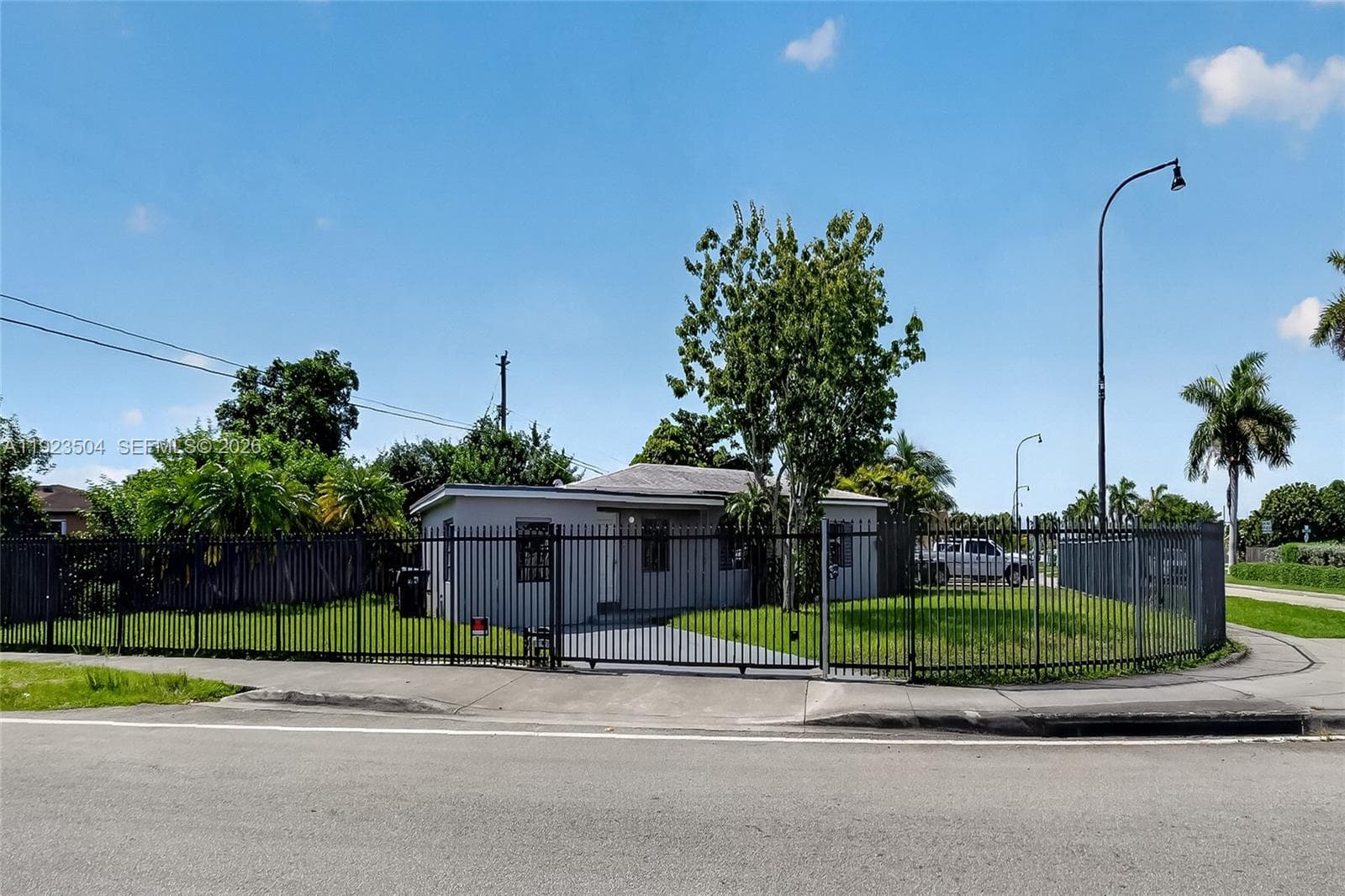 14801 Lincoln Blvd, Miami FL 33176 photo 2