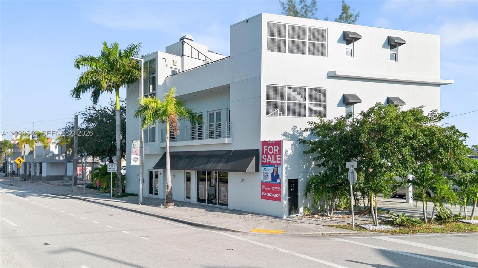 2500 Wilton Dr, Wilton Manors FL 33305 photo 2