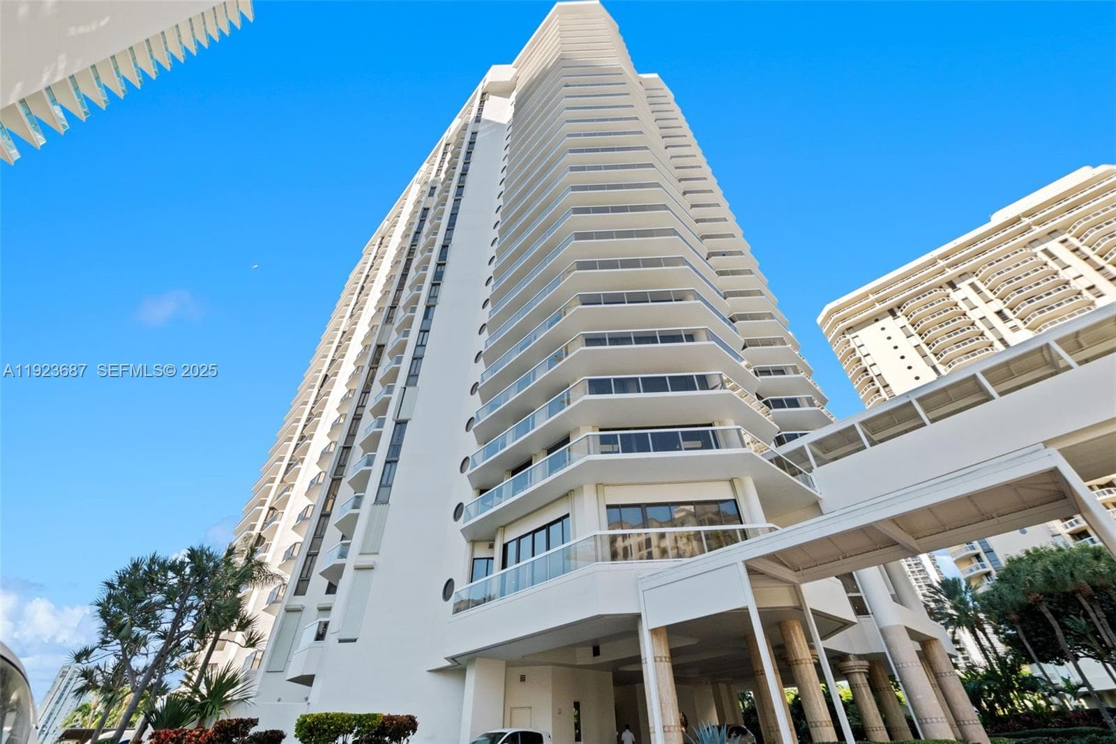 20185 E Country Club Dr # 904, Aventura FL 33180