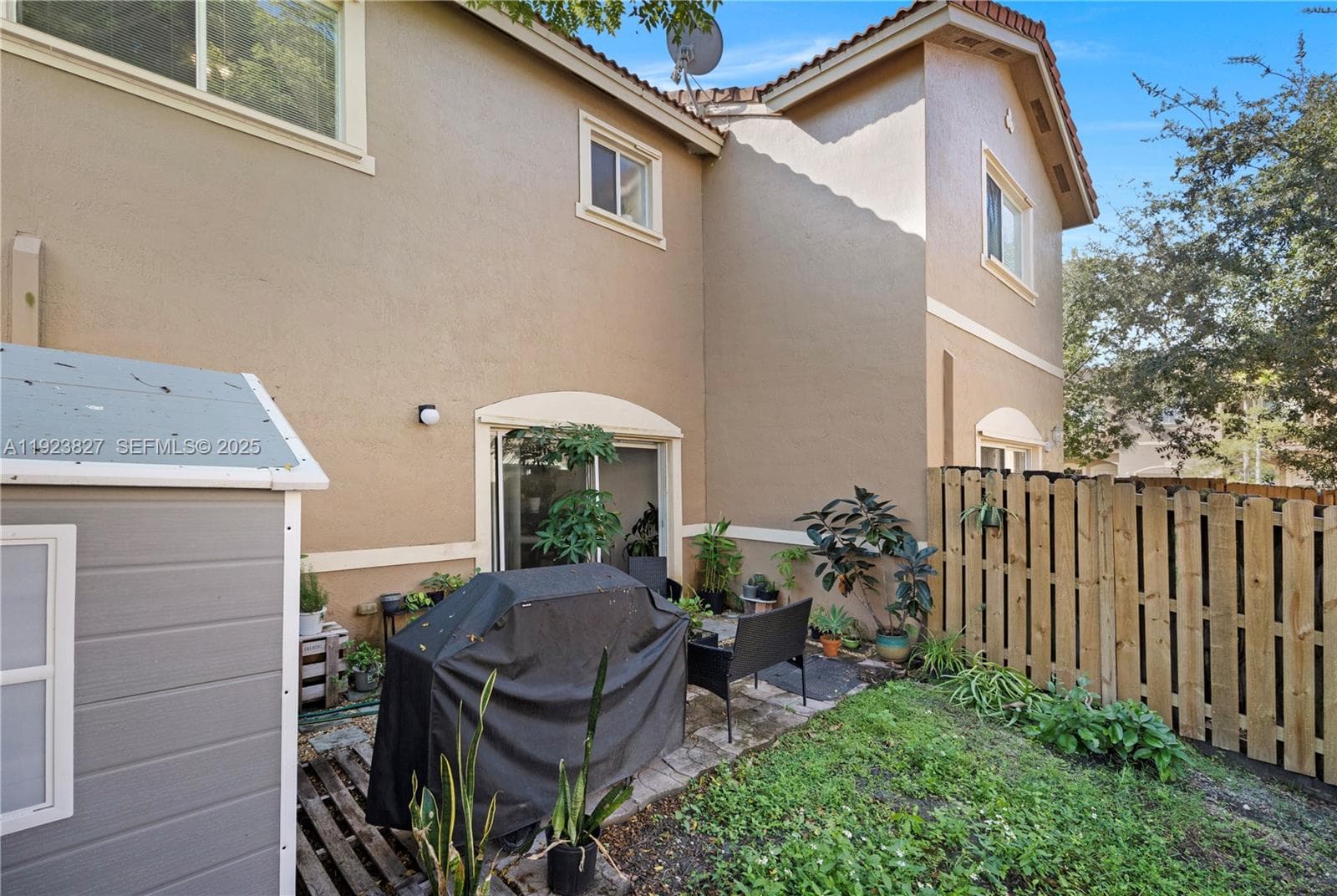 8525 SW 214th Ter, Cutler Bay FL 33189 photo 5