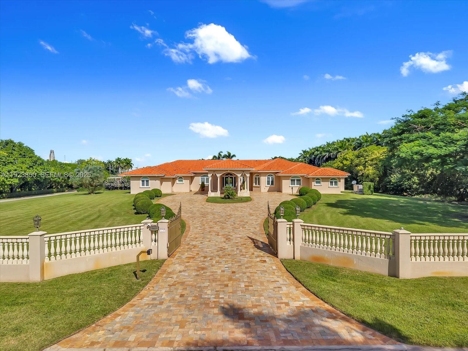 18611 SW 122nd St, Miami FL 33196