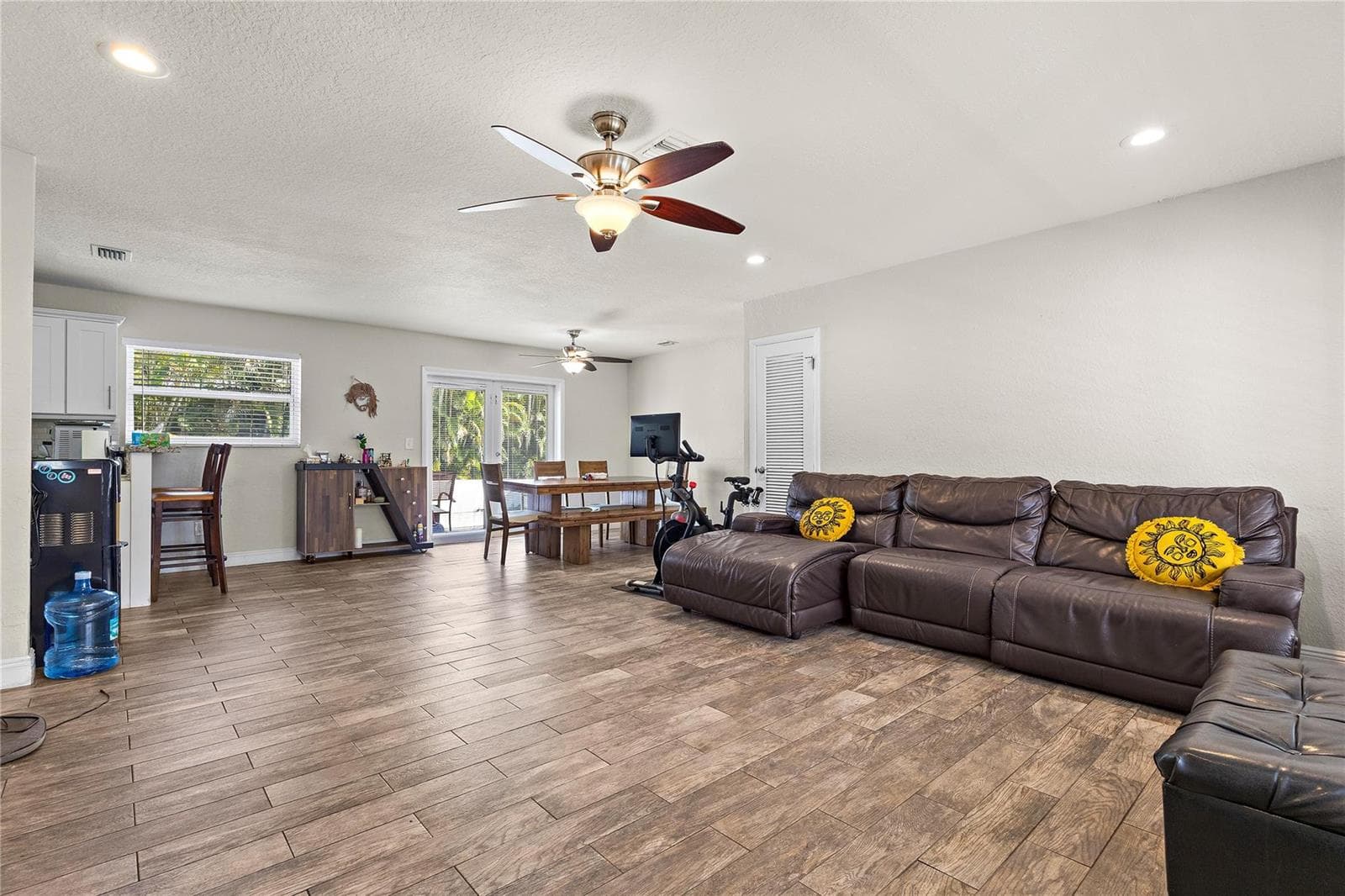 5160 NE 18th Terrace, Fort Lauderdale FL 33308 photo 2