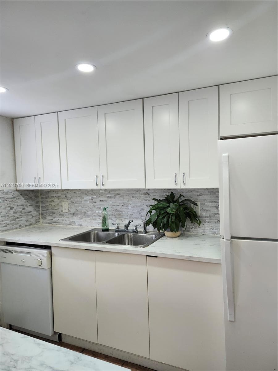 1100 NE 9th Ave # 203, Fort Lauderdale FL 3240 photo 2
