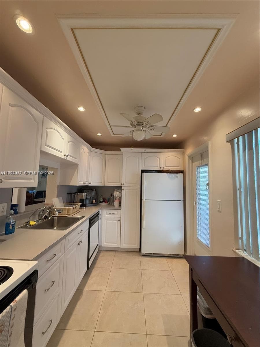 4270 NW 40th St # 202, Lauderdale Lakes FL 33319 photo 3