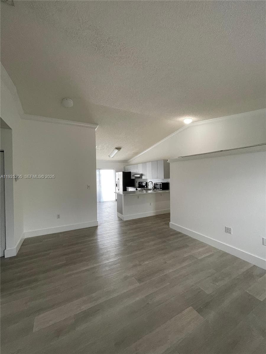 3375 W 76th St # 211, Hialeah FL 33018 photo 2