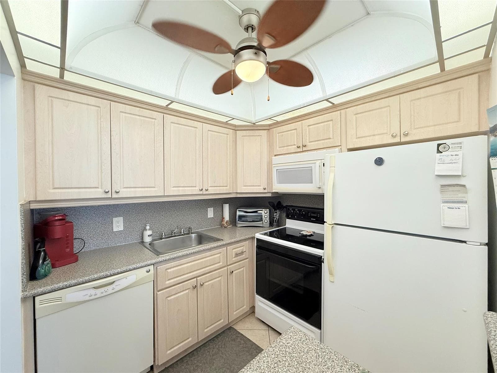 53 Markham C # 53, Deerfield Beach FL 33442 photo 3
