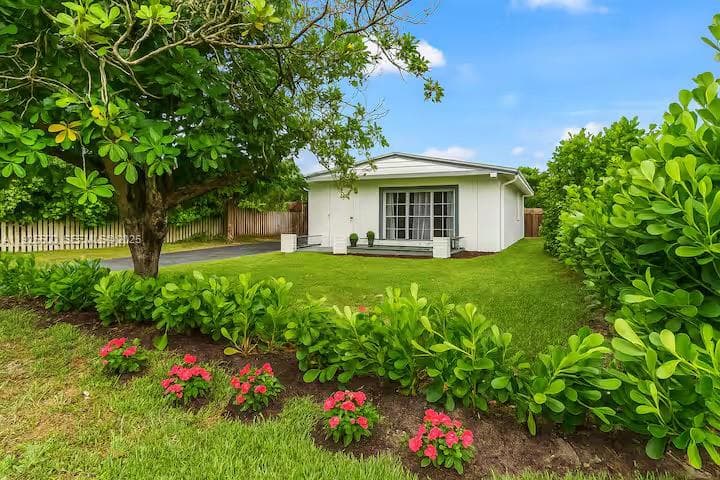 909 NE 7th St, Pompano Beach FL 33060 photo 2