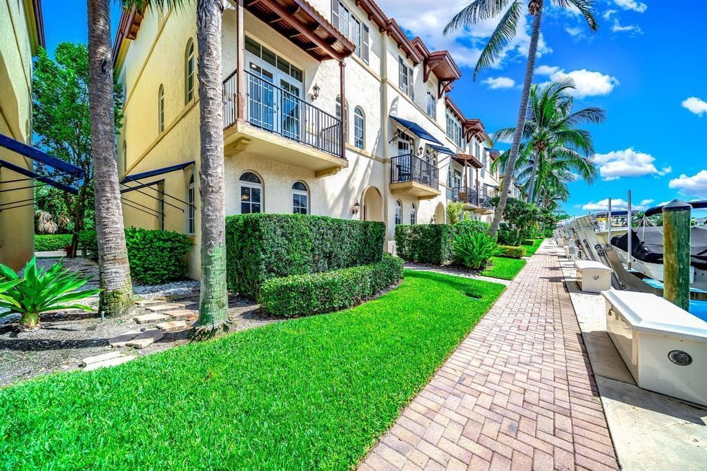 824 Virginia Garden Drive, Boynton Beach FL 33435 photo 4
