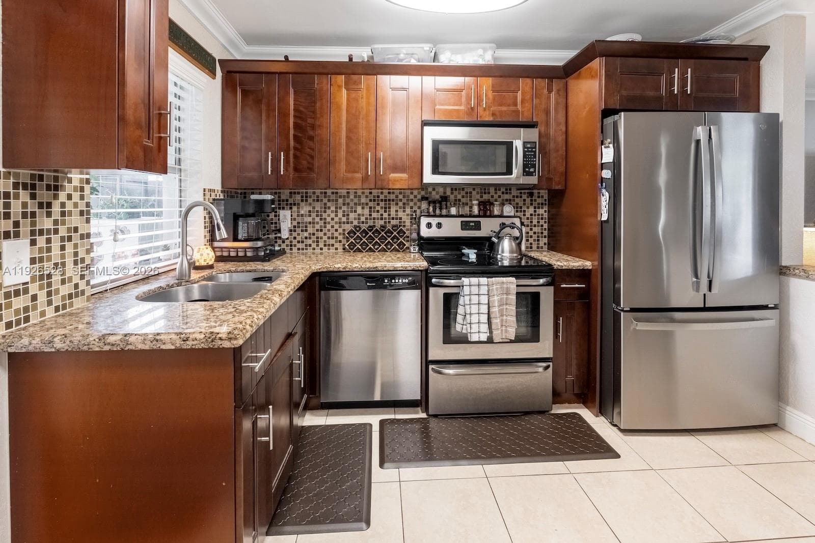 7002 NW 95th Ave, Tamarac FL 33321 photo 2