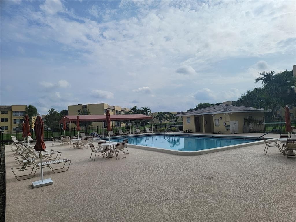 6000 NW 64th Avenue # 205, Tamarac FL 33319 photo 2