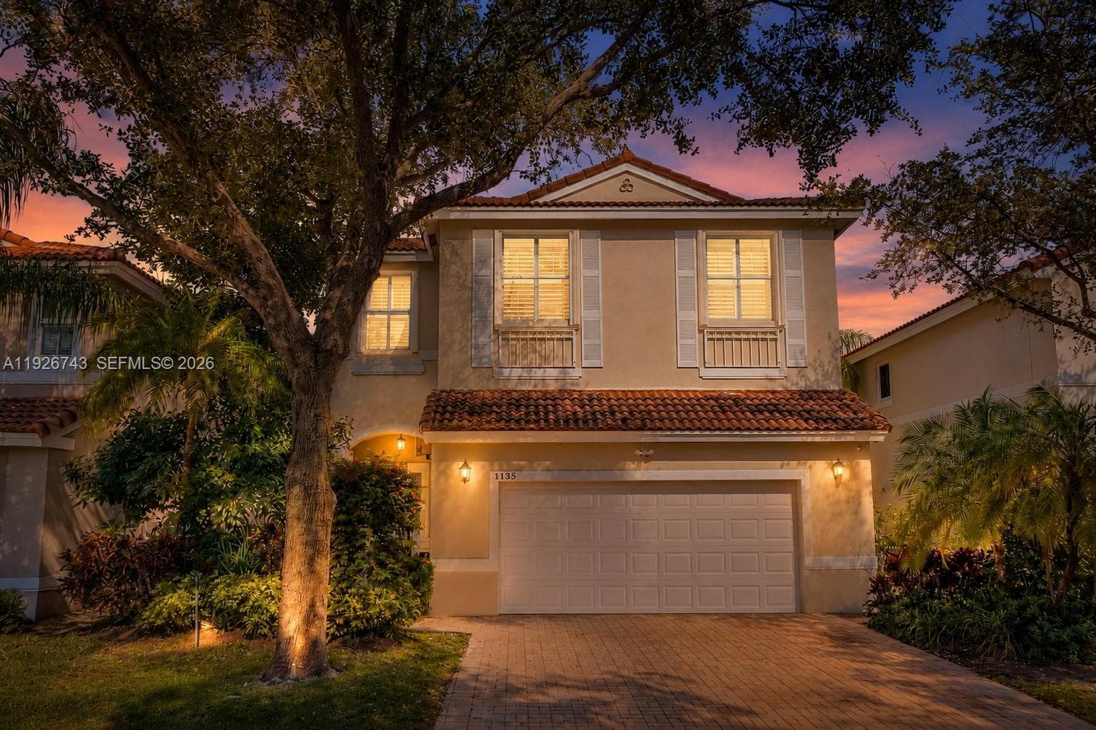 1135 Satinleaf St, Hollywood FL 33019 photo 2