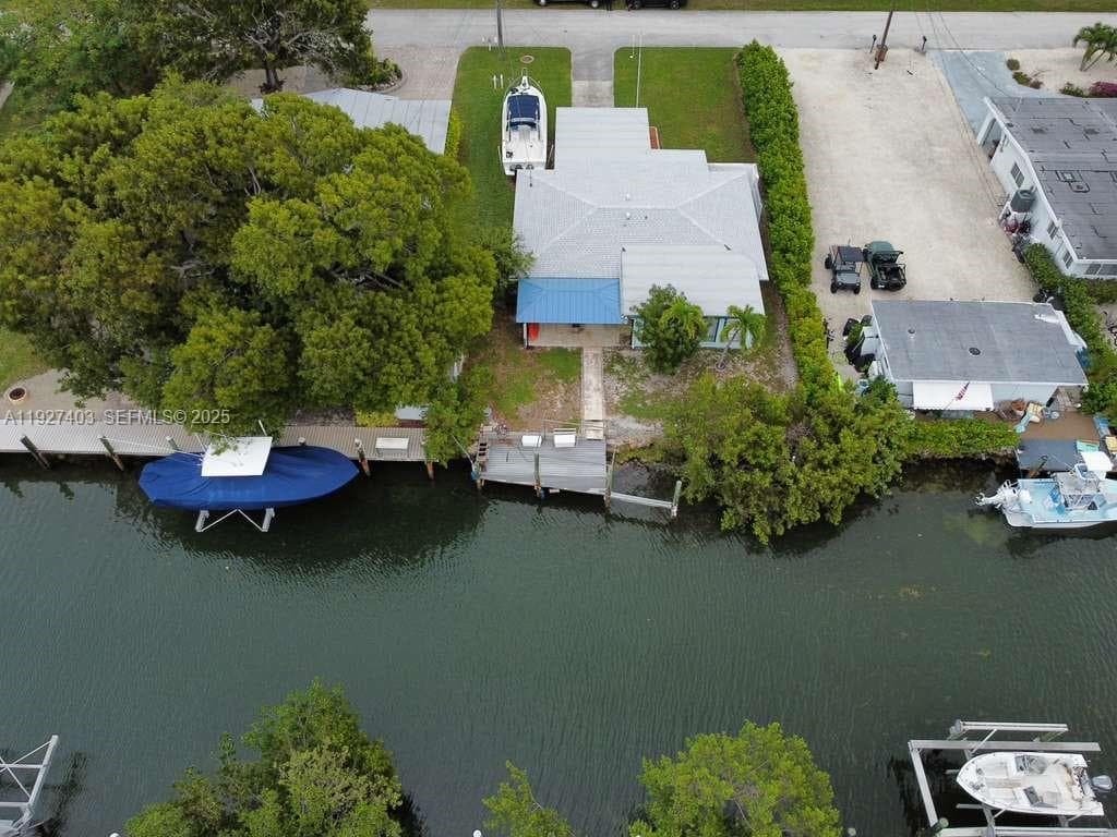1403 Grouper Dr, Marathon FL 33050 photo 2
