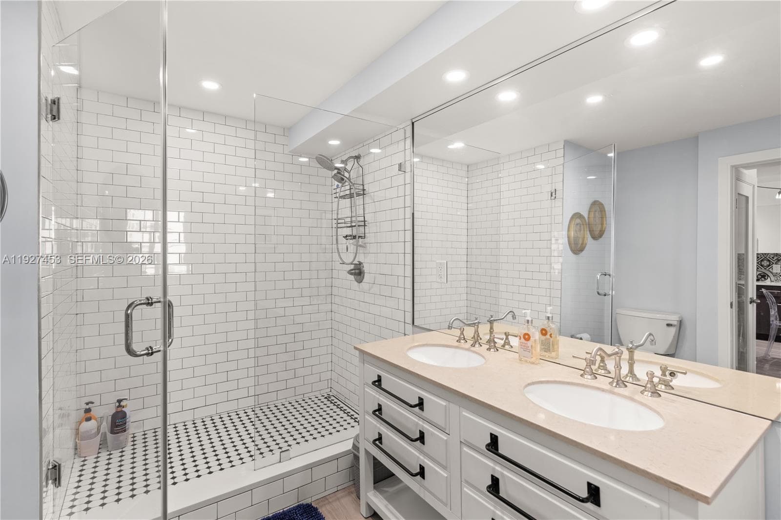 100 Lincoln Rd # 643, Miami Beach FL 33139 photo 2