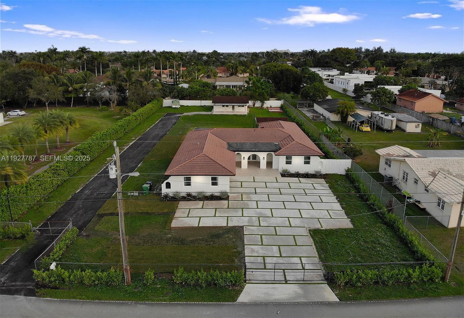 3801 SW 132nd Ave, Miami FL 33175 photo 3
