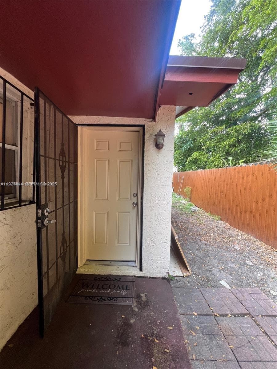 1581 NE 117 ST, Miami FL 33161 photo 5