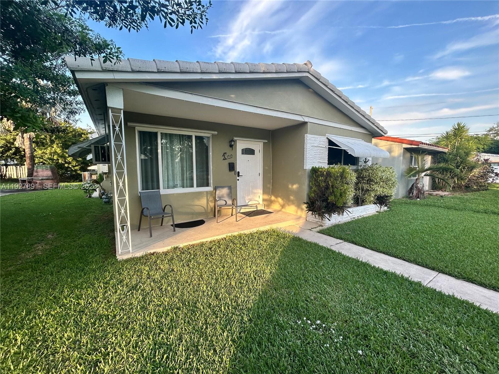 1915 Mayo St, Hollywood FL 33020 photo 3