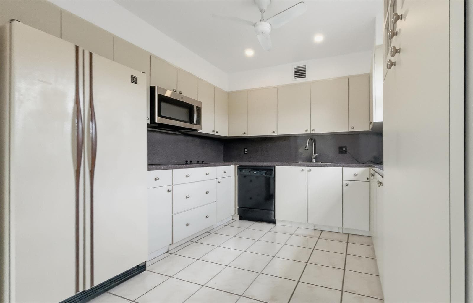 101 SW 132nd Way # 418J, Hollywood FL 33027 photo 4