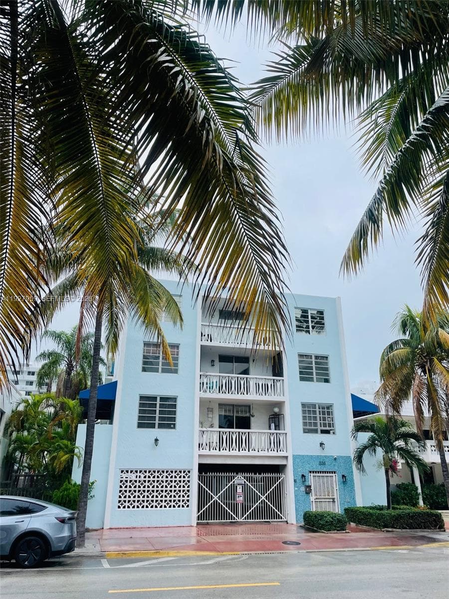 335 Collins Ave # 302, Miami Beach FL 33139 photo 2