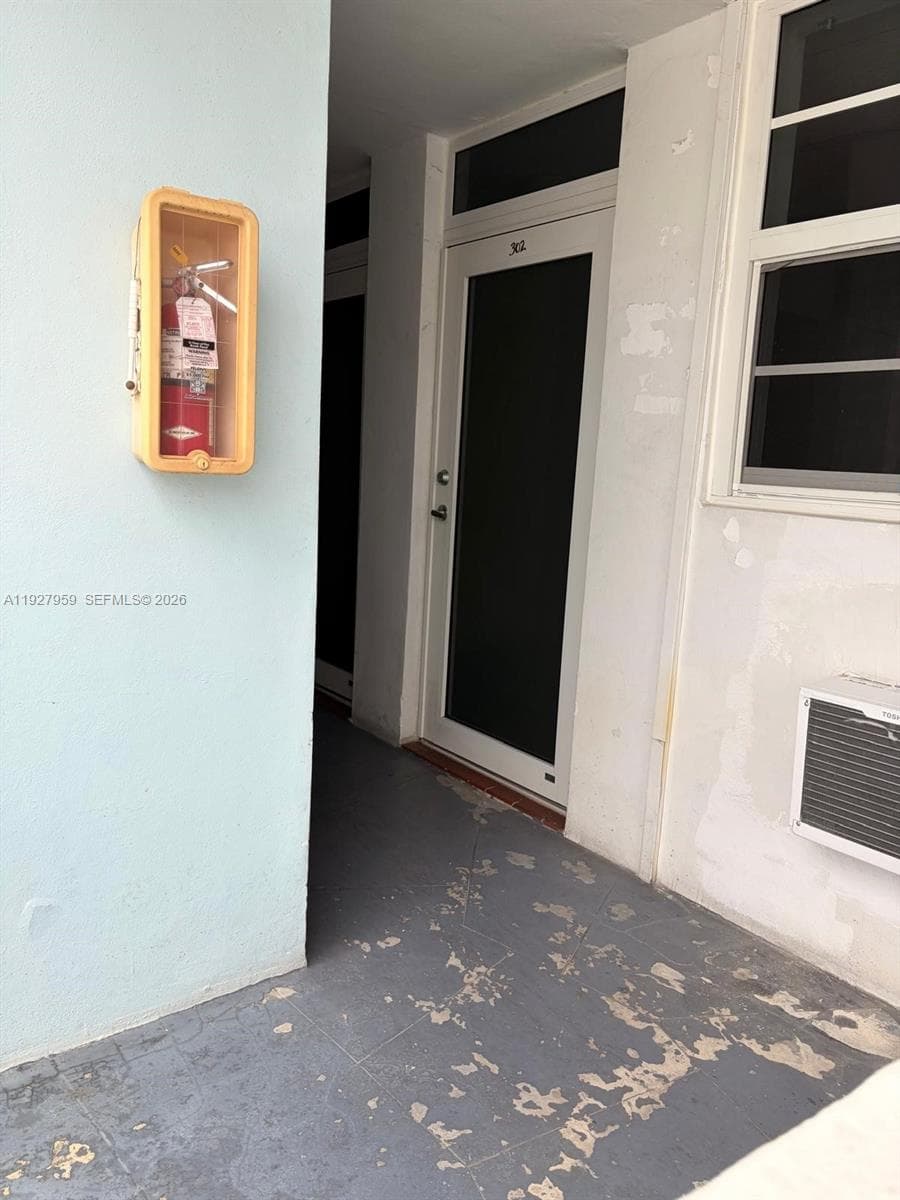 335 Collins Ave # 302, Miami Beach FL 33139 photo 4