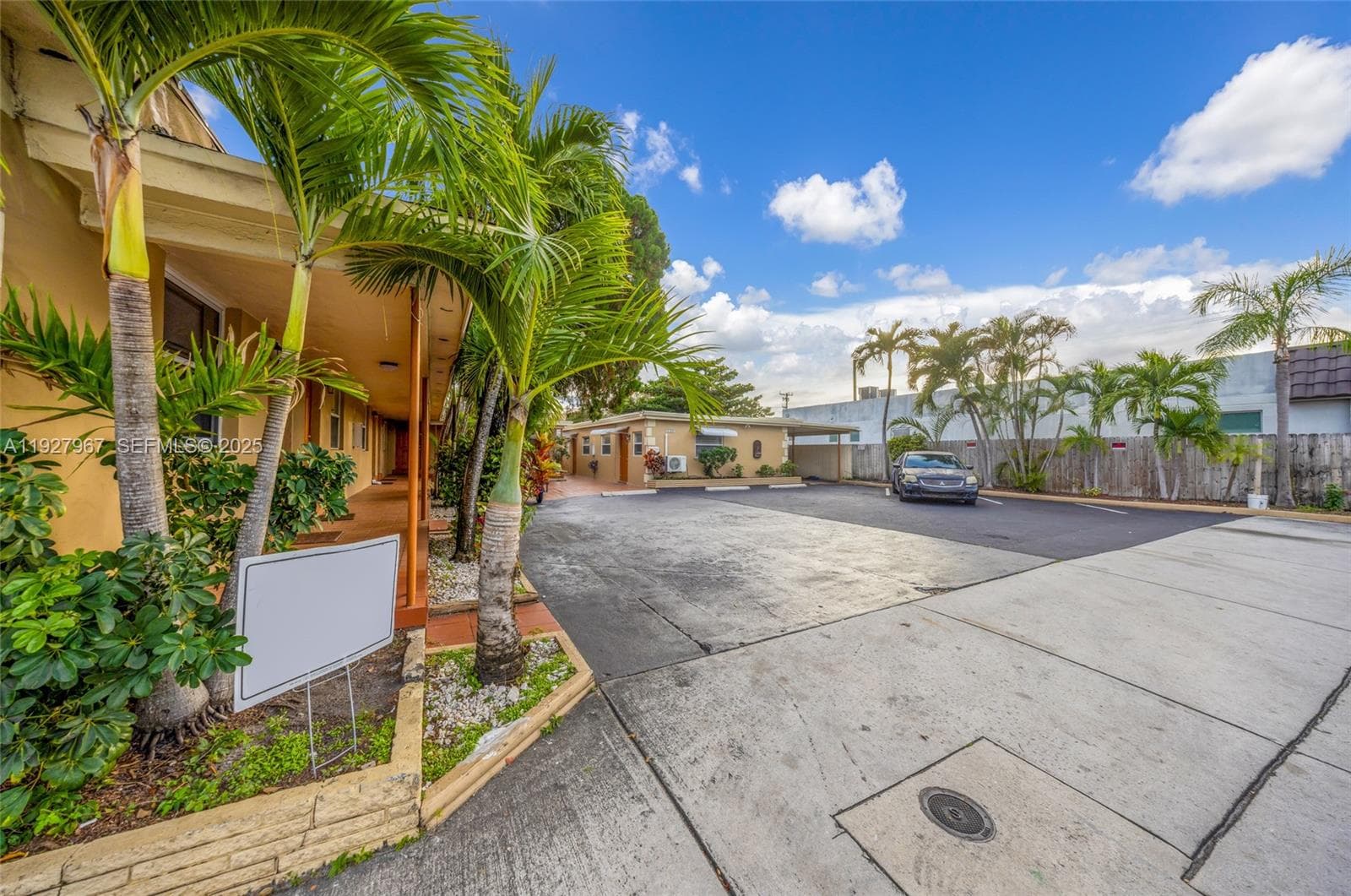 6124 Pembroke Rd, Miramar FL 33023 photo 3
