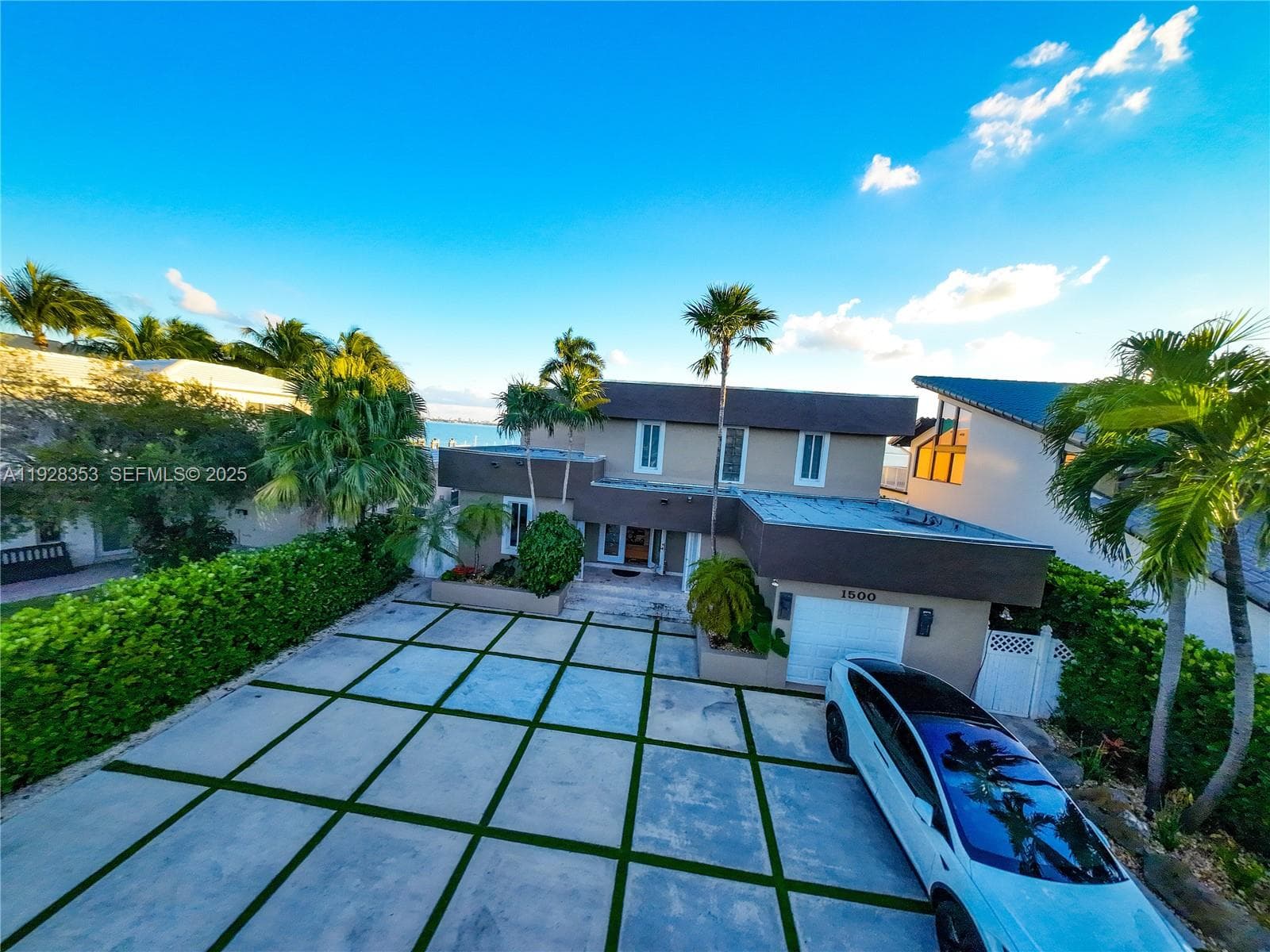 1500 S Treasure Dr, North Bay Village FL 33141 photo 2