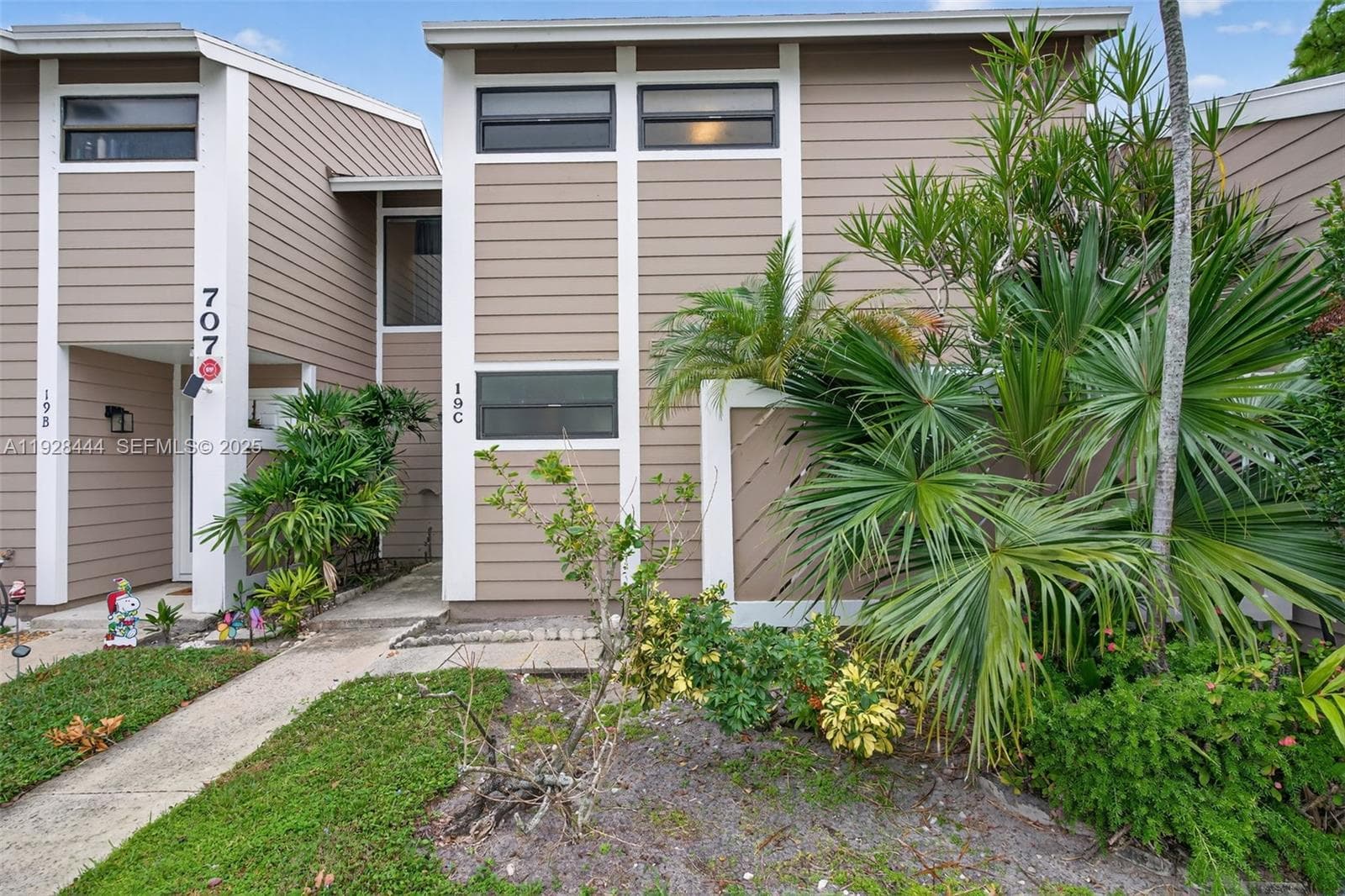 707 Stonewood Ct # 19C, Jupiter FL 33458 photo 3