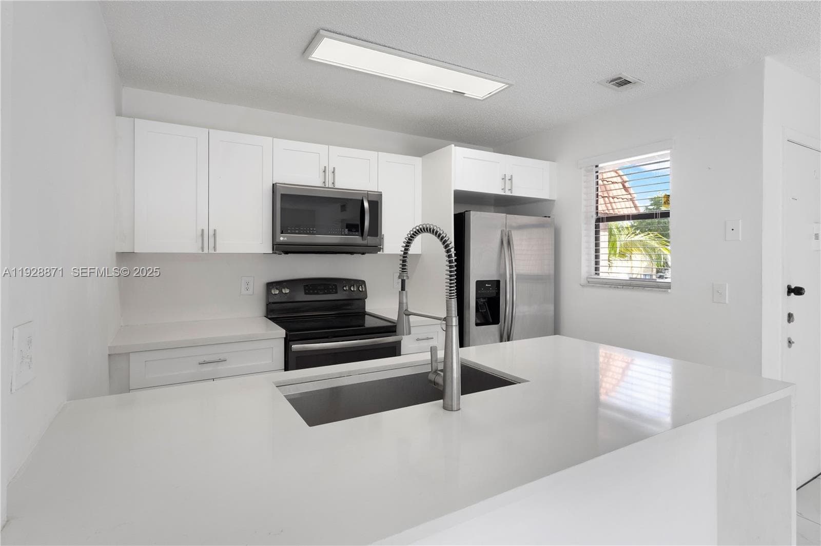 6580 W 27th Ct # 21, Hialeah FL 33016