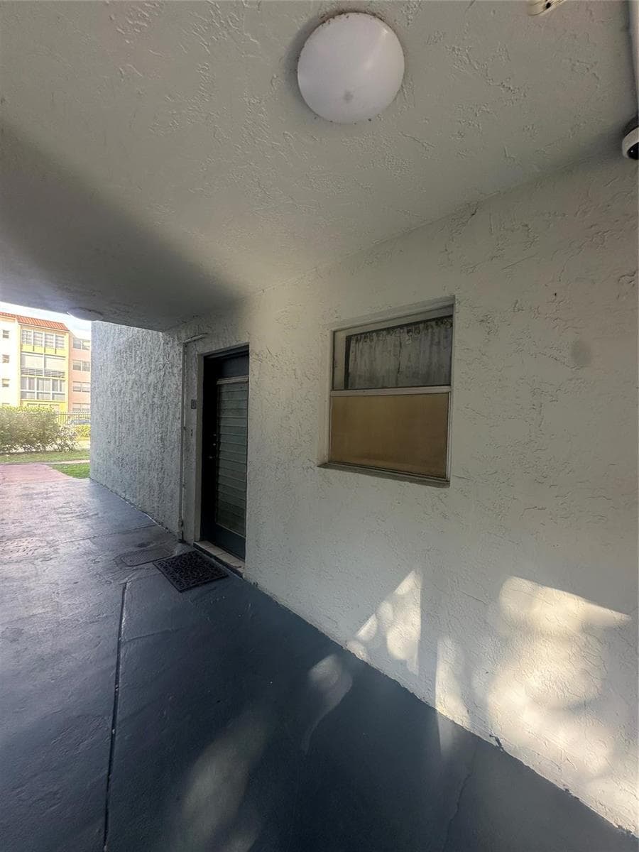 2800 Somerset Drive # J107, Lauderdale Lakes FL 33311 photo 3