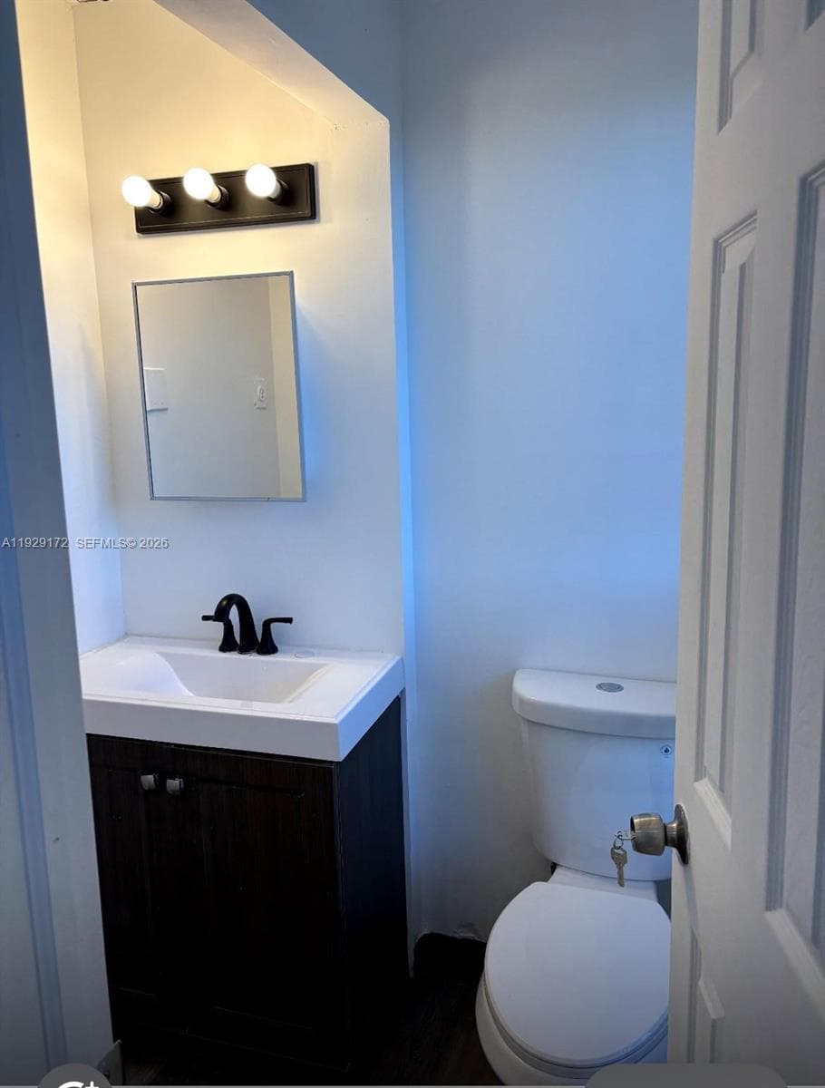 2001 N Dixie Hwy # 4, Pompano Beach, FL 33060 photo 5