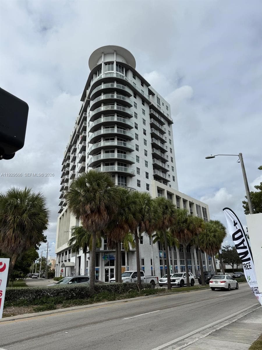 1 Glen Royal Pkwy # 1612, Miami FL 33125 photo 3