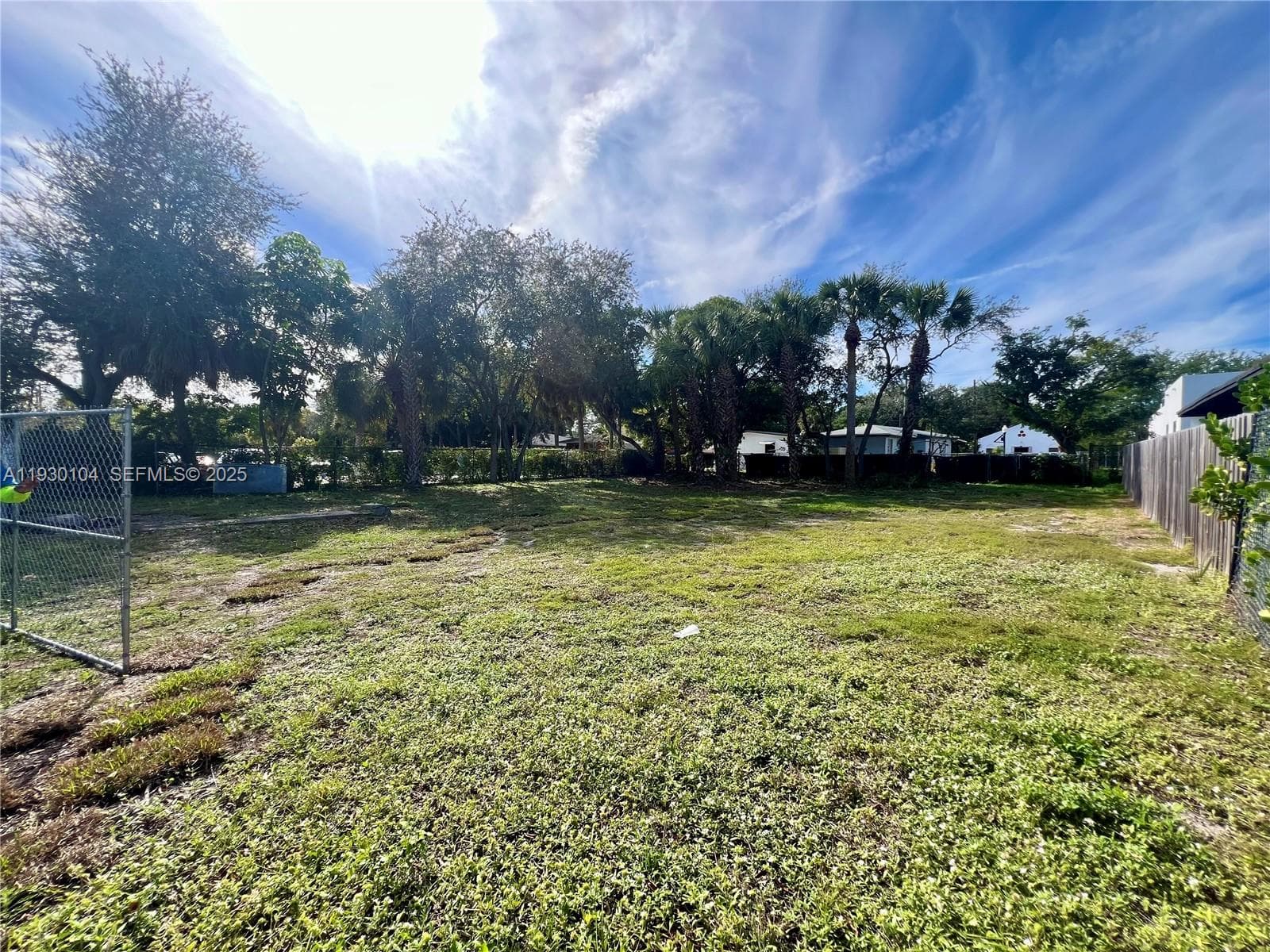 633 NW 14th Ter, Fort Lauderdale FL 33311 photo 5