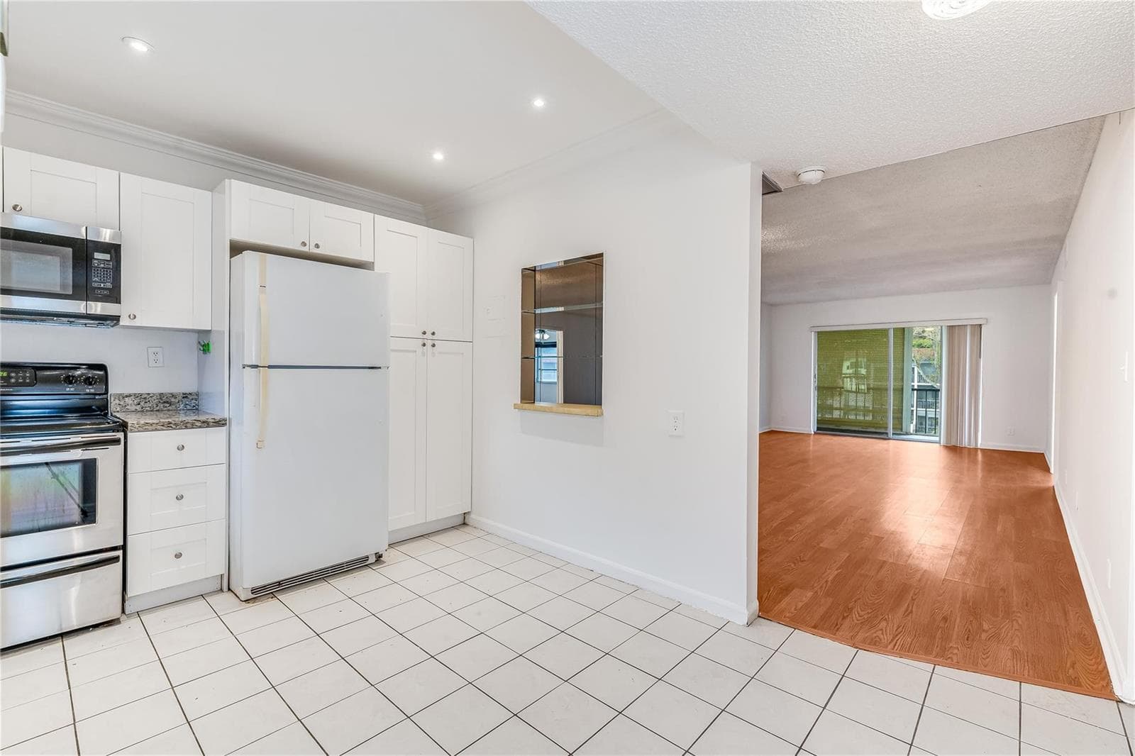 8940 S Hollybrook Boulevard # 307, Pembroke Pines FL 33025 photo 4