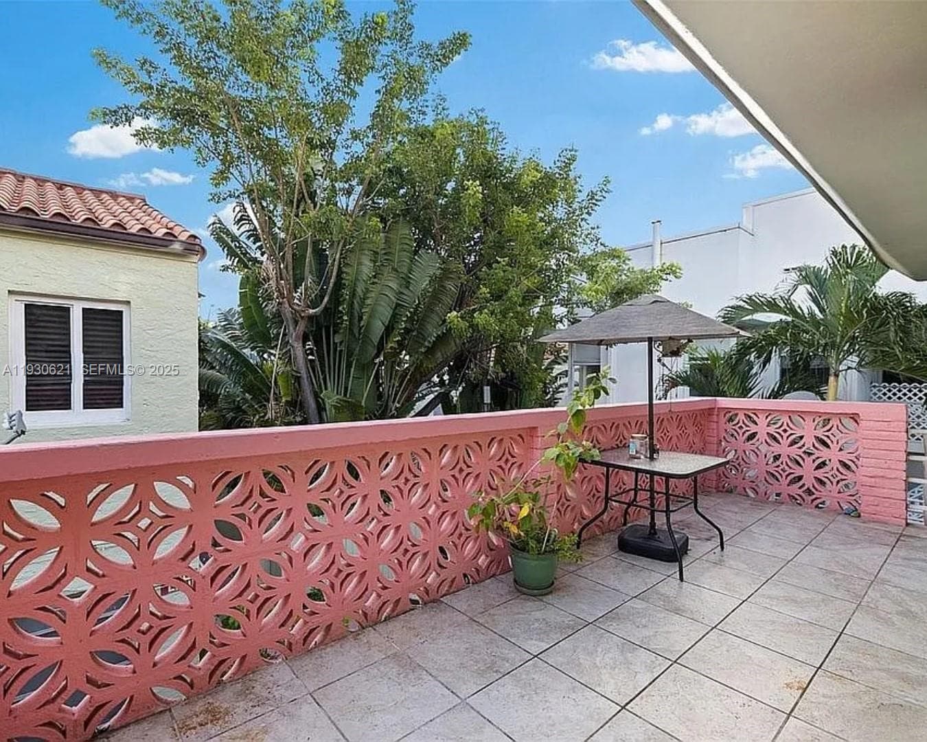 2822 Pine Tree Dr, Miami Beach FL 33140 photo 5
