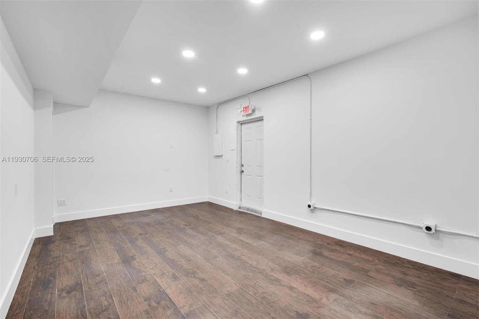 8930 SW 40th St, Miami FL 33165 photo 4