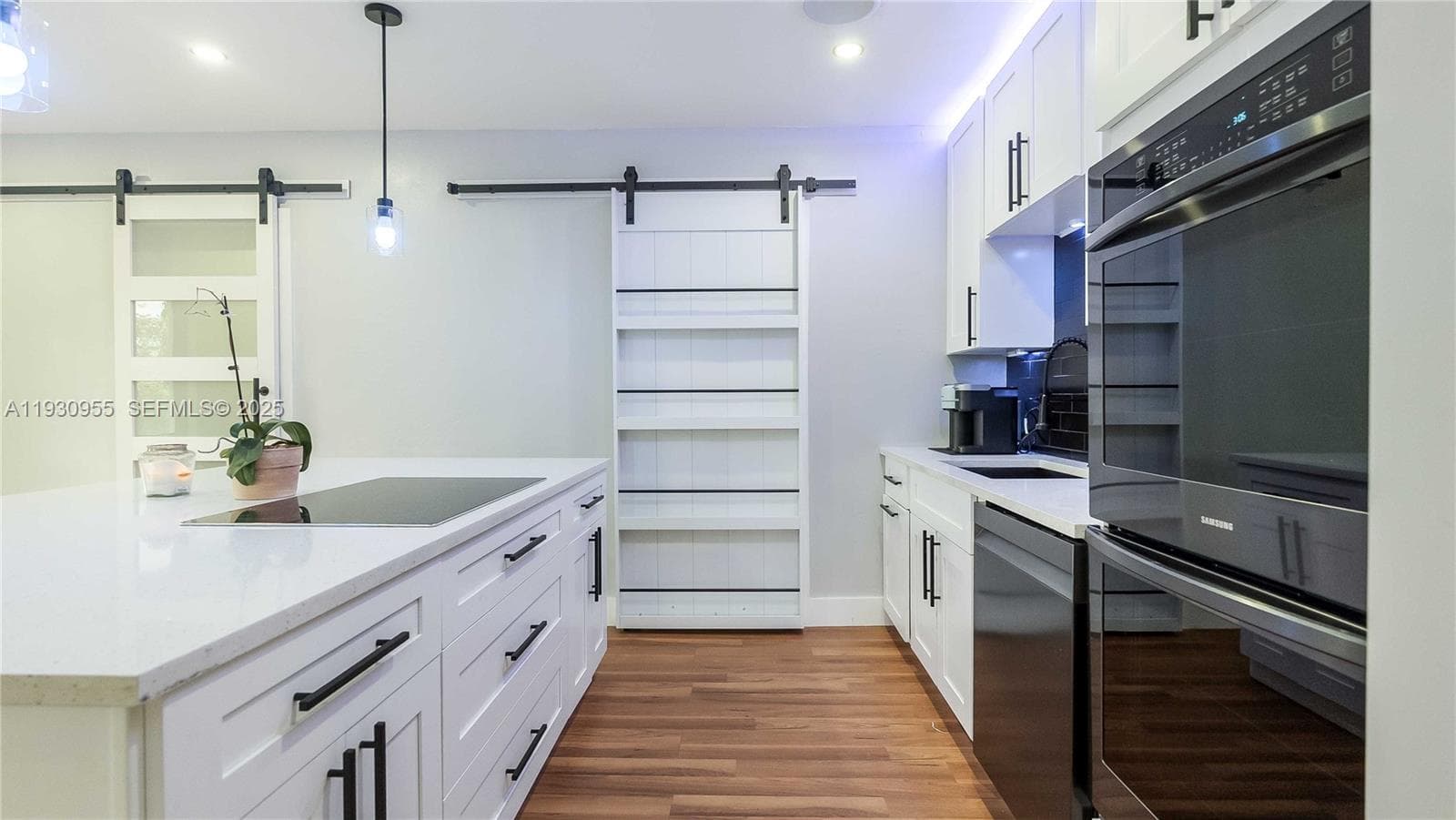 817 NW 17th St, Fort Lauderdale FL 33311 photo 3