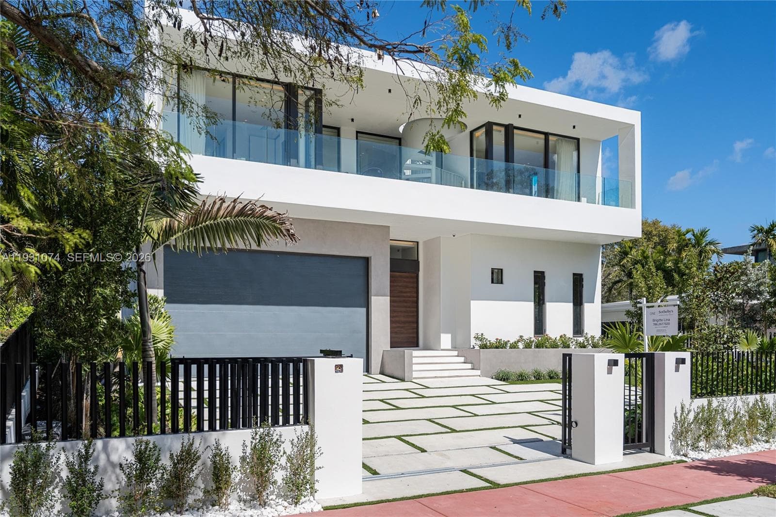 1045 W 47th Ct, Miami Beach FL 33140