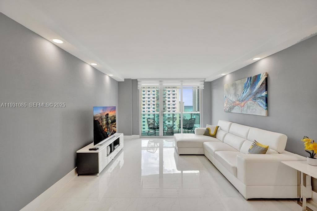 19380 Collins Ave # 1104, Sunny Isles Beach FL 33160 photo 2