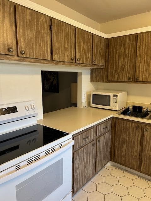 221 Lake Meryl Drive, West Palm Beach FL 33411 photo 4