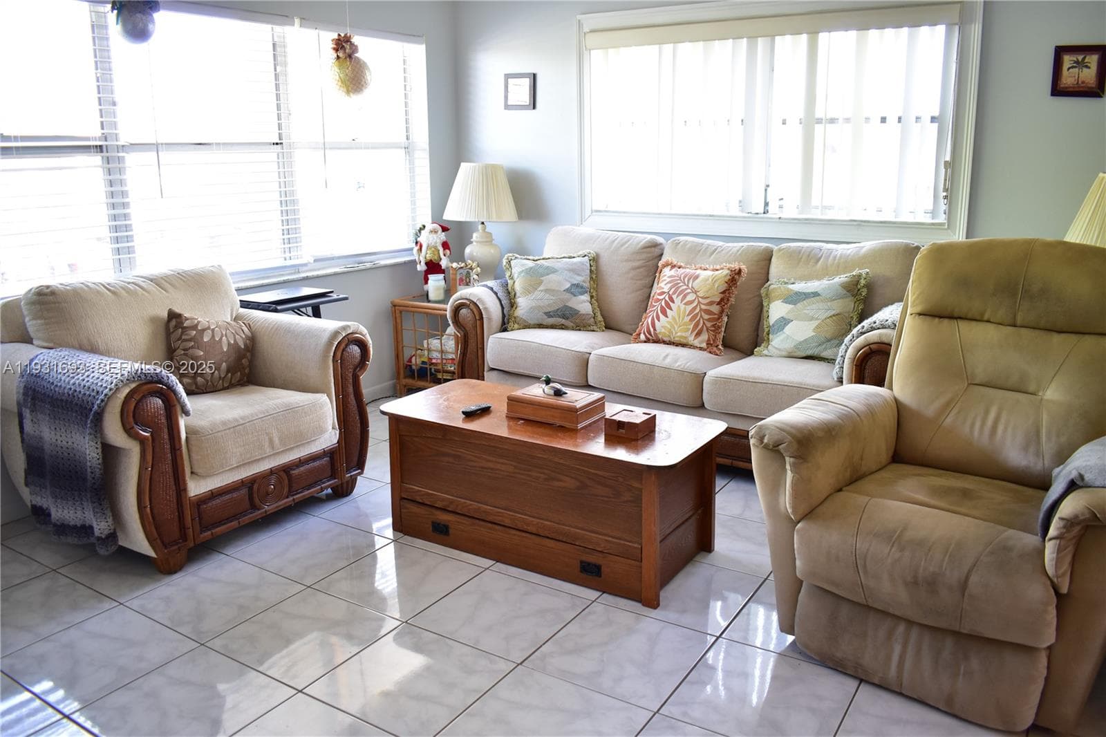 9141 Sunrise Lakes Blvd # 201, Sunrise FL 33322 photo 2