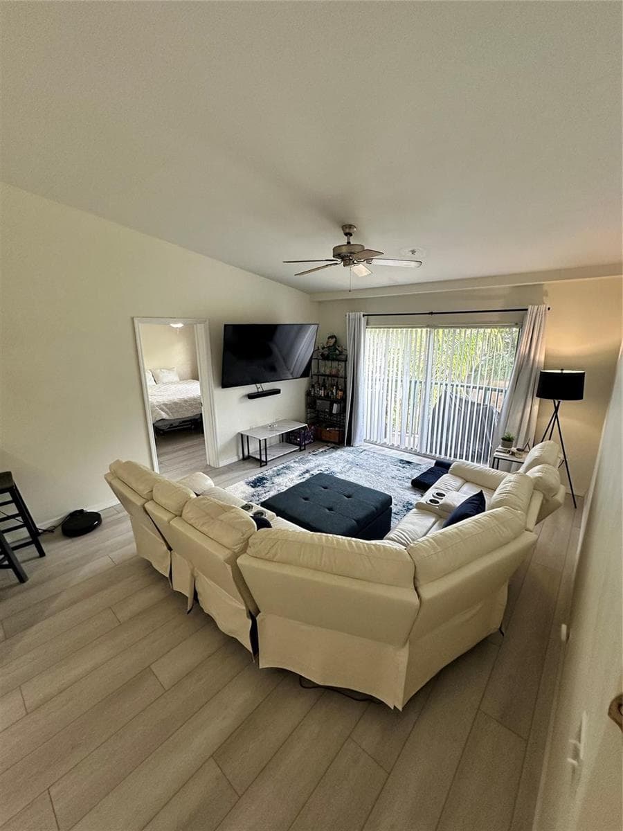 2131 SE 10th Avenue # 1120, Fort Lauderdale FL 33316 photo 4