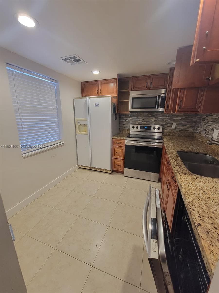 4321 NW 9th Ave # 102, Deerfield Beach FL 33064 photo 2