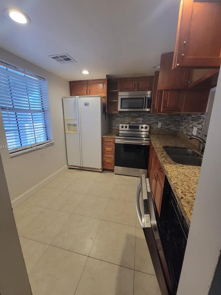4321 NW 9th Ave # 102, Deerfield Beach FL 33064 photo 4